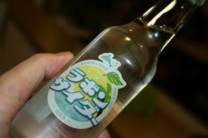 ラボンサイダー (越中富山・トンボ飲料)