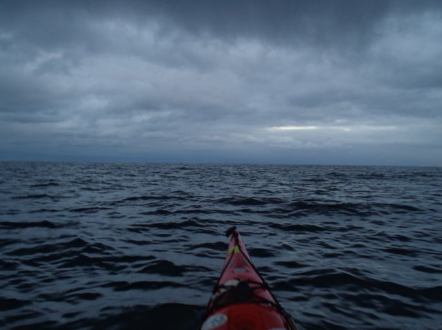 ８月４日　津軽海峡横断に出航するも、海況が変わり龍飛岬に上陸。