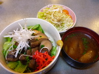 どすごい丼とカニ
