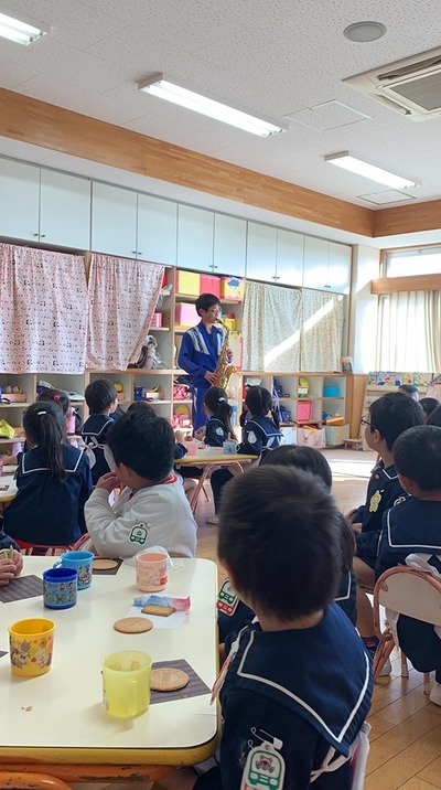 サックス演奏のお披露目。 サックス演奏のお披露目。