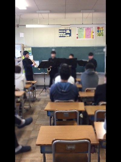 サックス演奏のお披露目 パートⅡ サックス演奏のお披露目 パートⅡ