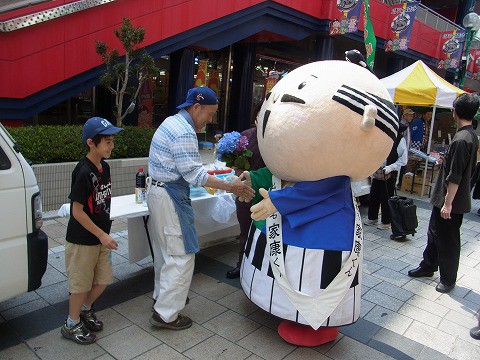 家康くん モール街軽トラ市出陣!!