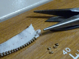 長いのを短くして Mini Zipper. 長いのを短くして Mini Zipper.