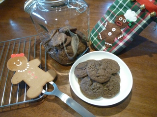 Soft & Chewy Cookie: Chocolate chip & Black cocoa powder Soft & Chewy Cookie: Chocolate chip & Black cocoa powder
