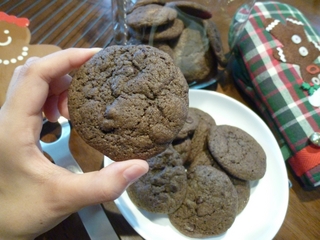 Soft & Chewy Cookie: Chocolate chip & Black cocoa powder Soft & Chewy Cookie: Chocolate chip & Black cocoa powder