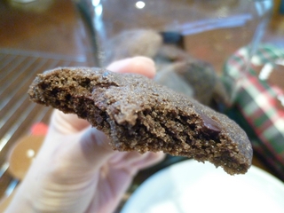 Soft & Chewy Cookie: Chocolate chip & Black cocoa powder Soft & Chewy Cookie: Chocolate chip & Black cocoa powder