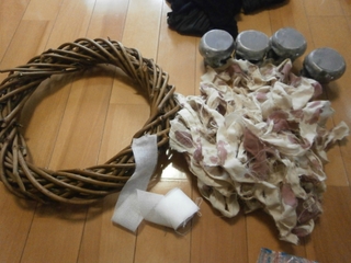 思いがけず、エグめに仕上がった Halloween Wreath 思いがけず、エグめに仕上がった Halloween Wreath