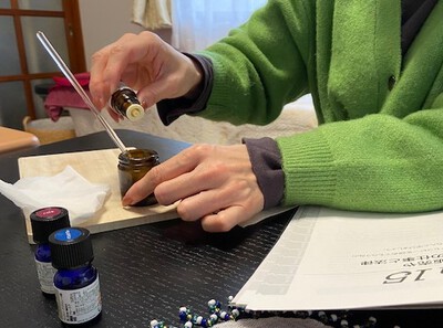 蜜ろうクリームはミツバチからの贈り物 蜜ろうクリームはミツバチからの贈り物