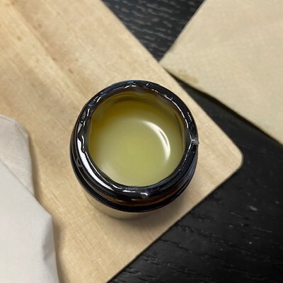 蜜ろうクリームはミツバチからの贈り物 蜜ろうクリームはミツバチからの贈り物