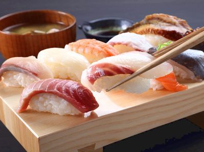 日本文化としての寿司の定義や歴史とは？