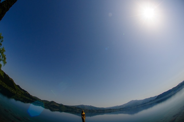 神秘的な田沢湖　　たつこ像