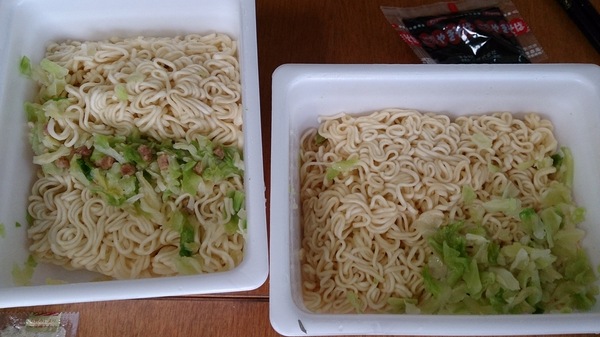 ぺヤングVSペヨング(#^.^#) ぺヤングVSペヨング(#^.^#)