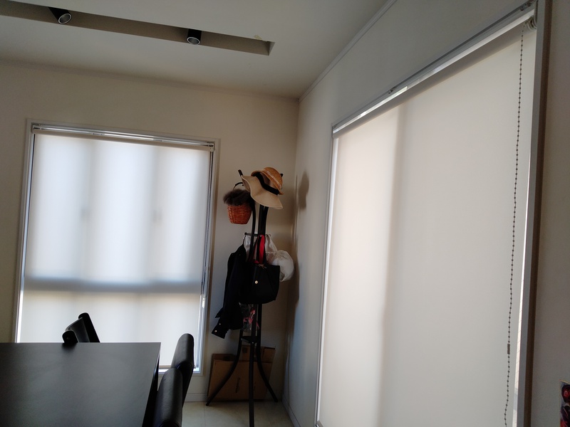 【オーダーロールスクリーン施工例】 浜松市中区北寺島町 ホワイト無地ロールスクリーンのお取替え施工例 【オーダーロールスクリーン施工例】 浜松市中区北寺島町 ホワイト無地ロールスクリーンのお取替え施工例