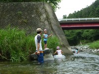 川遊び