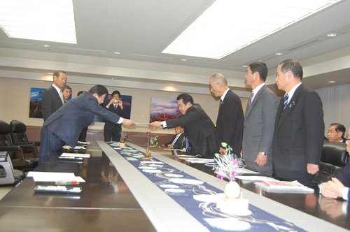 「新年度予算 知事折衝」を終えて 「新年度予算 知事折衝」を終えて