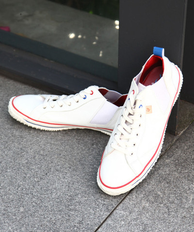 SPINGLE MOVE×MENSMELROSE新作スニーカーが明日入荷します! SPINGLE MOVE×MENSMELROSE新作スニーカーが明日入荷します!