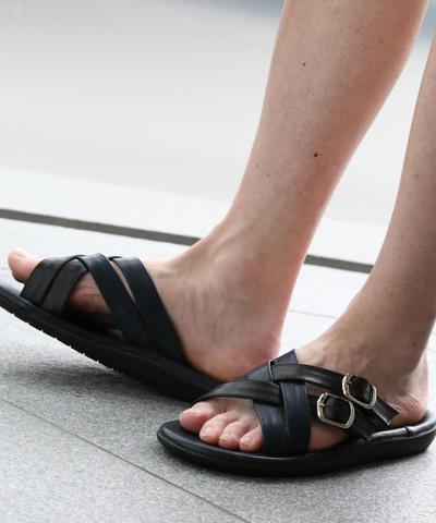 ダブルバックルツートンサンダル/メンズメルローズ(MENS MELROSE) ダブルバックルツートンサンダル/メンズメルローズ(MENS MELROSE)