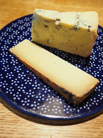 Wine&Cheese北海道與農社さんで買ったワインとチーズ♪