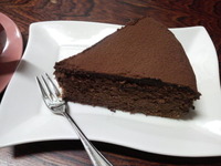 チョコレートケーキを…