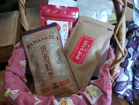 お茶が大好きお茶子さん、あちらこちらでお茶の魅力をお伝えしております♡
