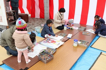 第15回新春こども凧あげ会に行ってきました☆ 第15回新春こども凧あげ会に行ってきました☆