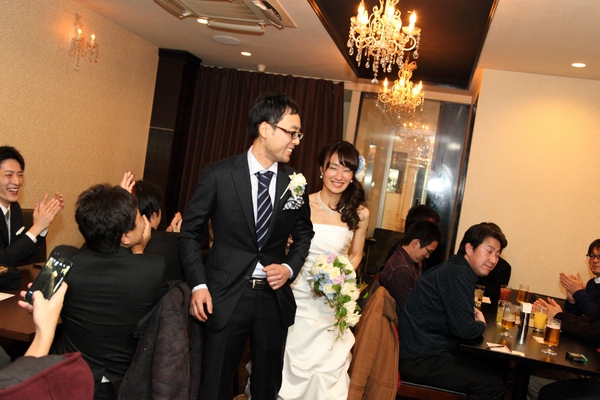 “浜松のお洒落なバーで結婚式二次会幹事代行”