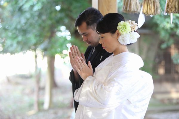 “和装で結婚式前撮り！白無垢＆色打ち掛けで浜松城での写真撮影”
