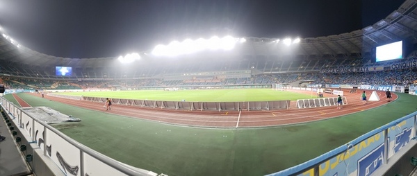 サッカー観戦 ジュビロ磐田 エコパスタジアム サッカー観戦 ジュビロ磐田 エコパスタジアム