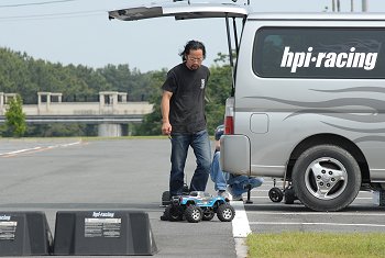 レーシングベース