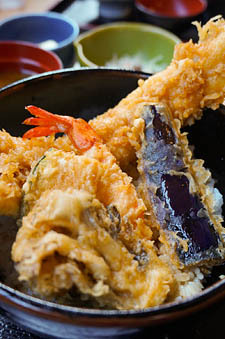 新鮮魚介の天ぷらが美味!(魚処粋さん) 新鮮魚介の天ぷらが美味!(魚処粋さん)