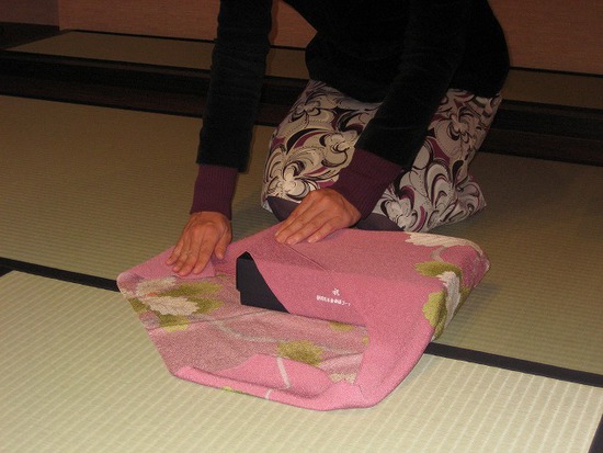 「美しい立ち居振る舞い」和のマナーレッスンのご案内 「美しい立ち居振る舞い」和のマナーレッスンのご案内
