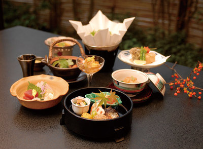 季節の美味を贅沢にいただける名店 季節の美味を贅沢にいただける名店