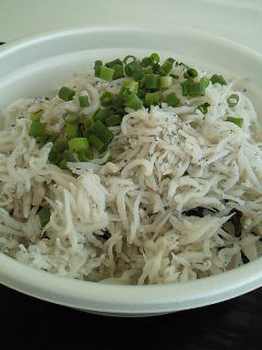 生しらす丼が食べたくないか!