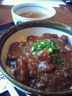 豊橋カレーうどんに対抗して「掛川カレーうどん」