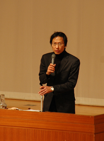 姜尚中さん掛川で講演