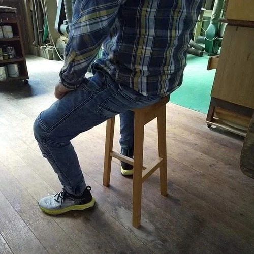 跨いで座って姿勢よく下半身エクササイズチェア 1点超お買い得