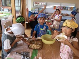 夏休み「自分よのなか塾」7日目～うどん・おやつ作り、アナログゲーム～
