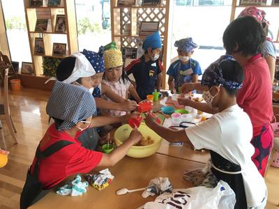 夏休み「自分よのなか塾」7日目～うどん・おやつ作り、アナログゲーム～