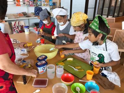 夏休み「自分よのなか塾」7日目～うどん・おやつ作り、アナログゲーム～