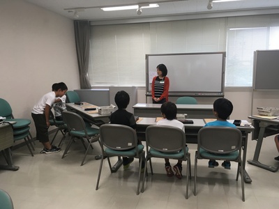 夏休み「自分よのなか塾」最終日～ガラスのハンコ制作・修了式～