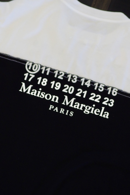 Maison Margiela カレンダータグTEE│Ambiance