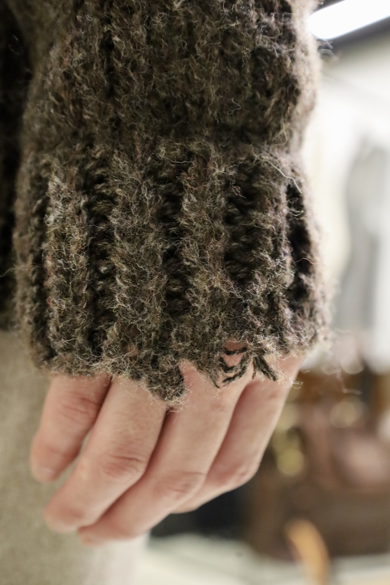NAHYAT Damaged Hand-Knit