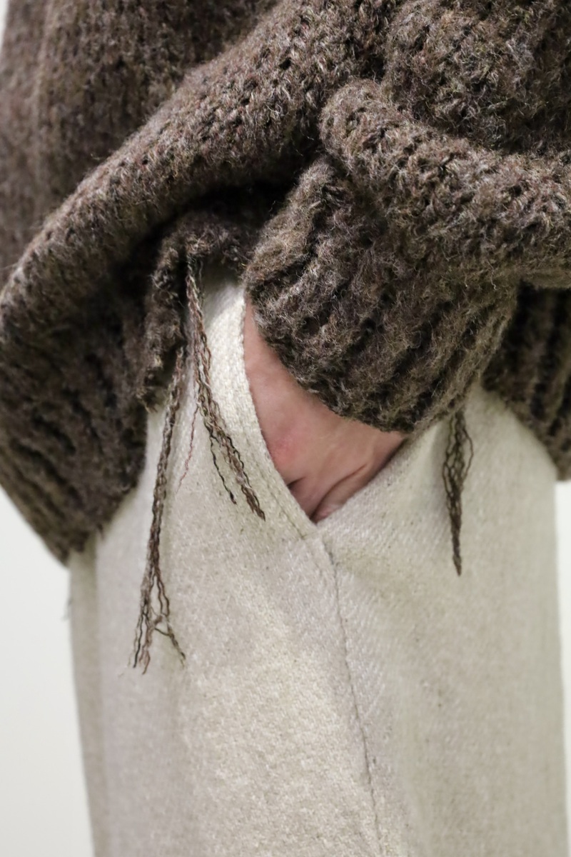 NAHYAT Damaged Hand-Knit