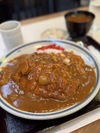 カツカレーと炭酸水