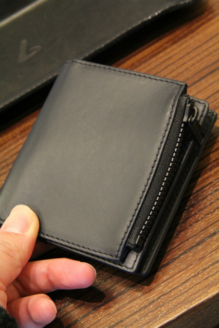 新品《 Maison Margiela 》Flip flap wallet 財布付属品写真に写っているもの全て