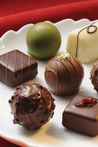 チョコを食べるとニキビができるって本当？ 2013/07/03 13:44:56