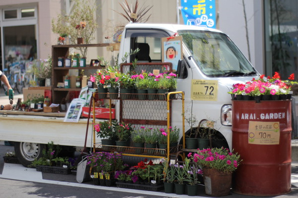 「磐田軽トラ市」×「母の日」