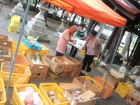 鹿谷の三社神社で朝市 2013/06/11 10:18:51