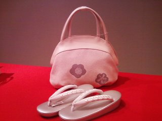  春待ちの小間物展 開催中