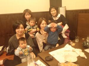 子連れ美人ママ。